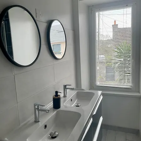 Maison De 5 Voyageurs שרבורג