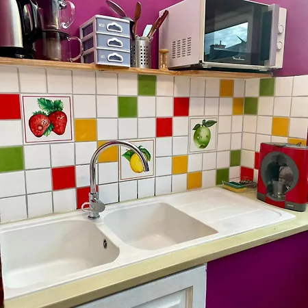 בית נופש Maison De 5 Voyageurs *